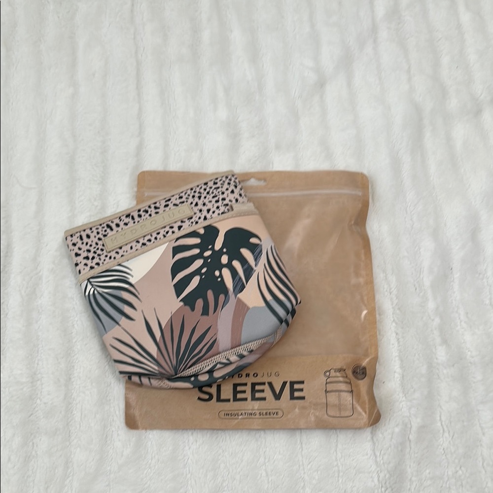 Hydro Flask Pink and Green Patterned Insulating Sleeve